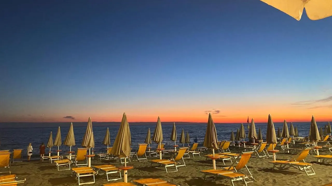 Apartment Appartamenti Vacanze Marina Di Bibbona Italy